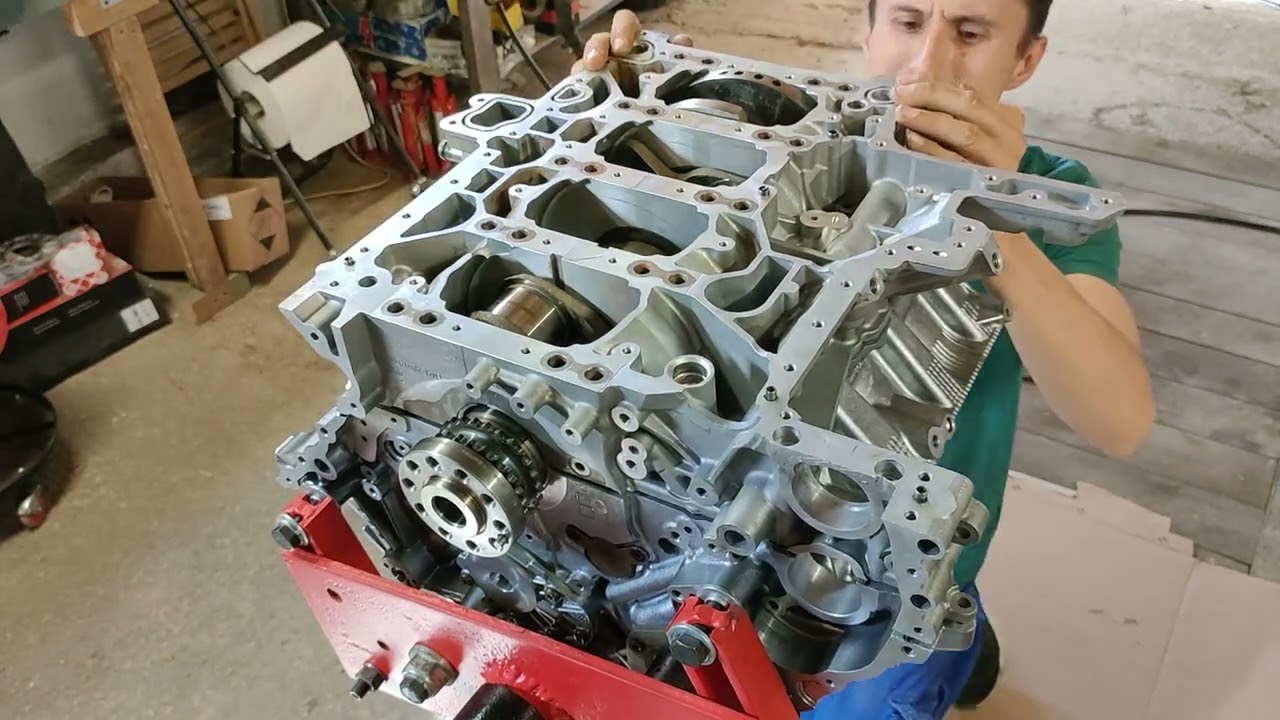 RECONSTRUYENDO MOTOR V8 4.2 DE AUDI -Parte 3 -Montando el cigueñal en el V8