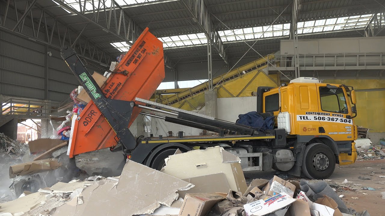 Garbage Trucks / Skip Lifts: DPR Kontenerowy Wywóz w Krakowie