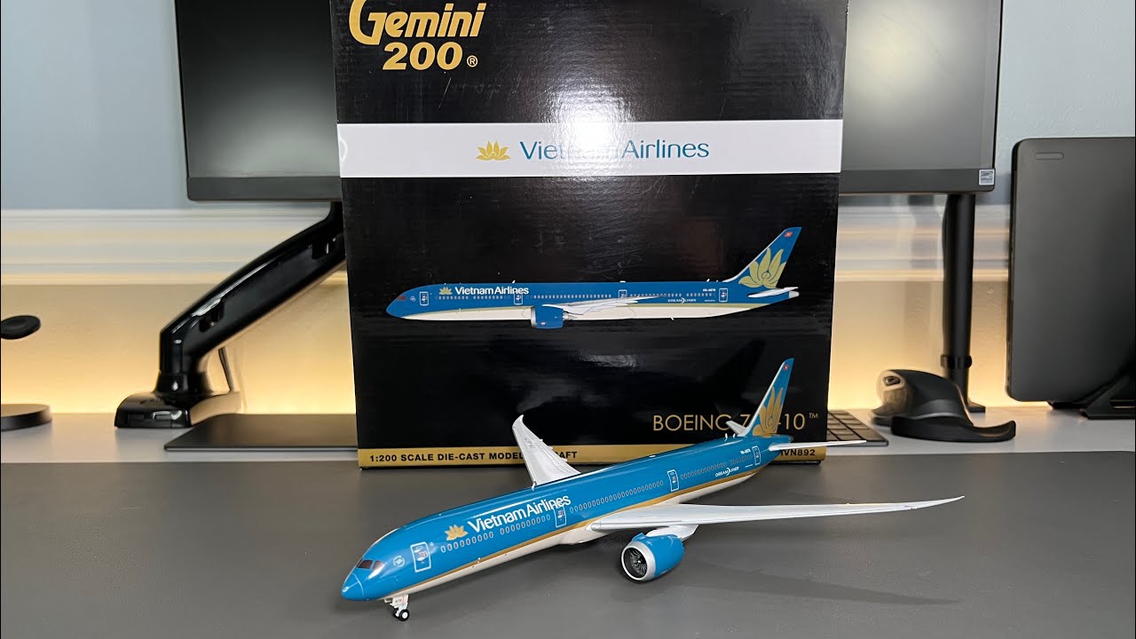 Gemini Jets 1:200 Boeing 787-10 Vietnam Airlines Livery Unboxing