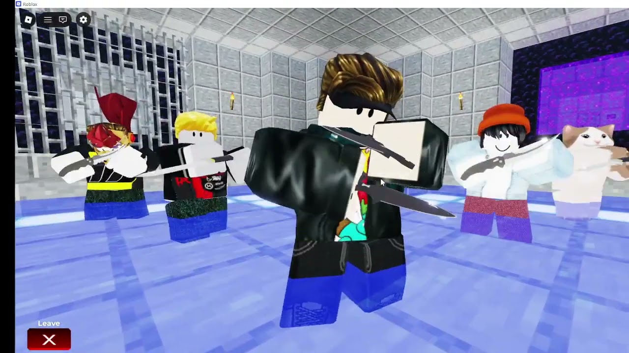 PLAYING knife arena