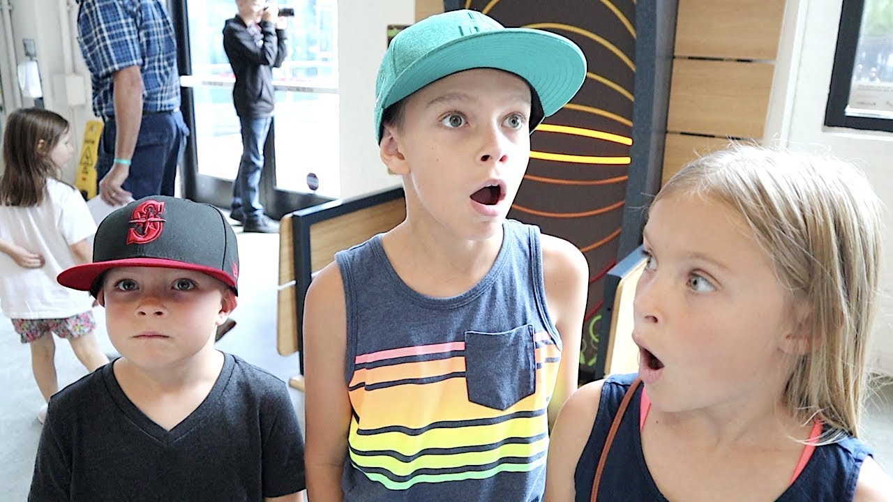 LAST TO DO RANDOM CHALLENGES WINS!