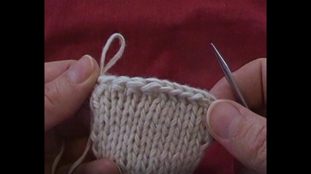 Chiudere le maglie con cordoncino decorativo