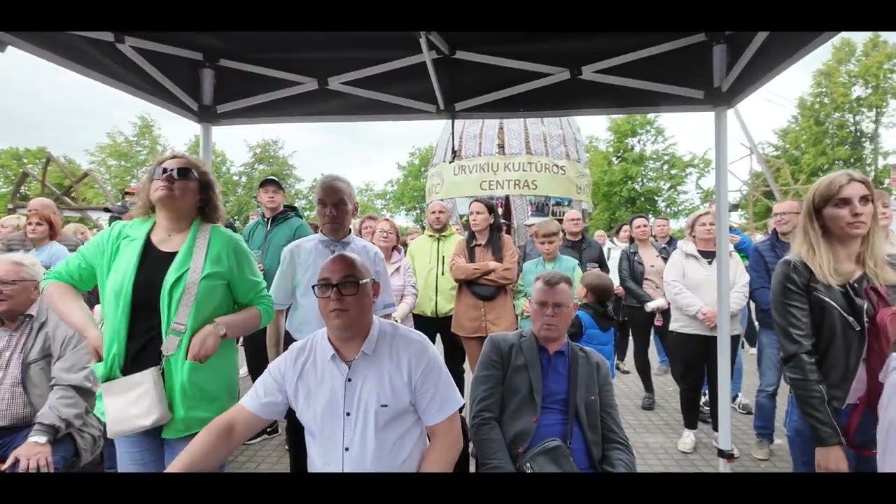 Gyvo garso grupė ,,ČILINAM'' - ,,Pro klevą, pro rugius''