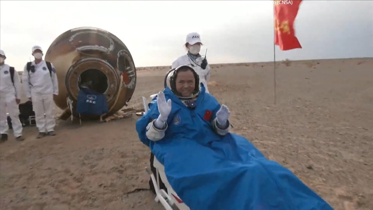 Shenzhou-15 astronauts egress