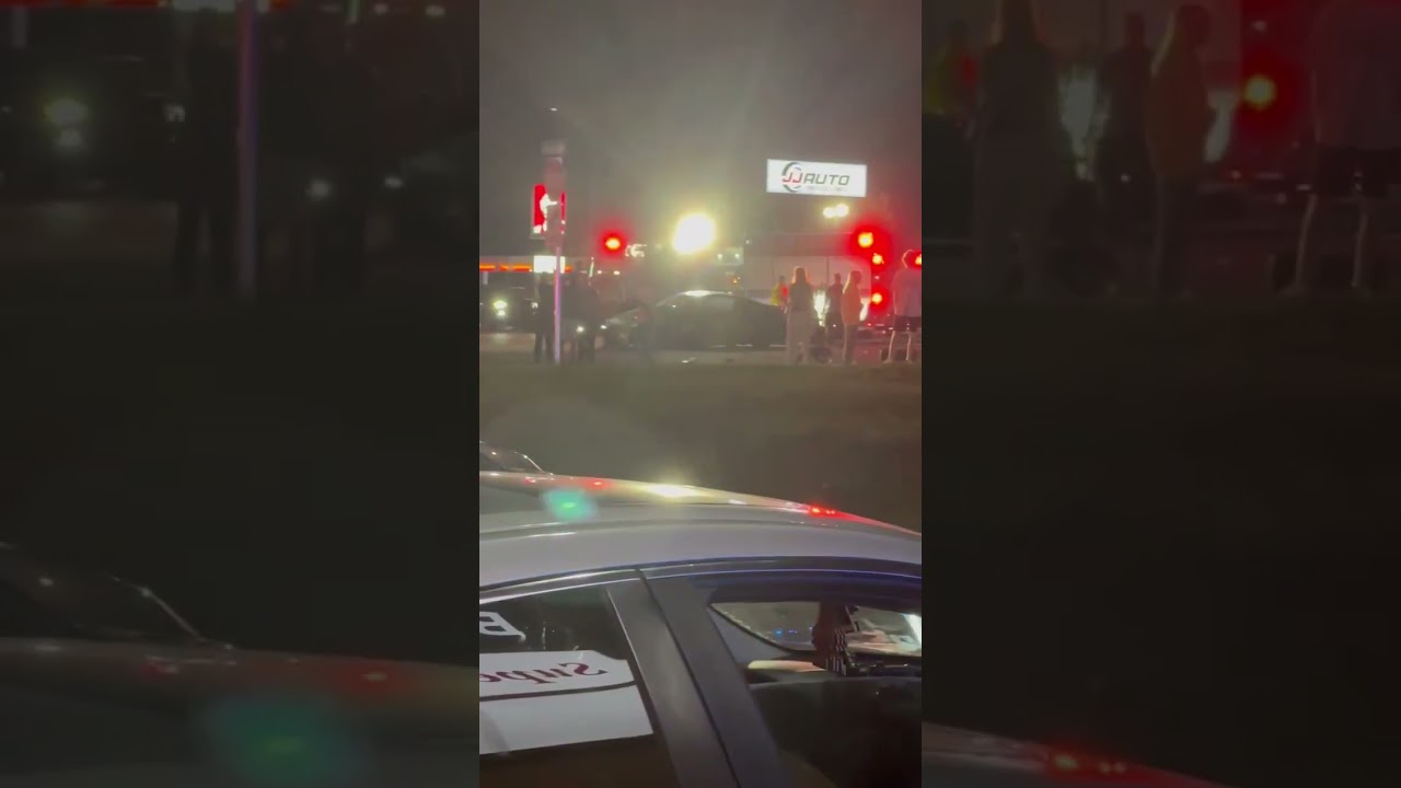 🚨Grave accidente en ablanding con Wells  carros volcados🔥💔👇#Notijax #accidente