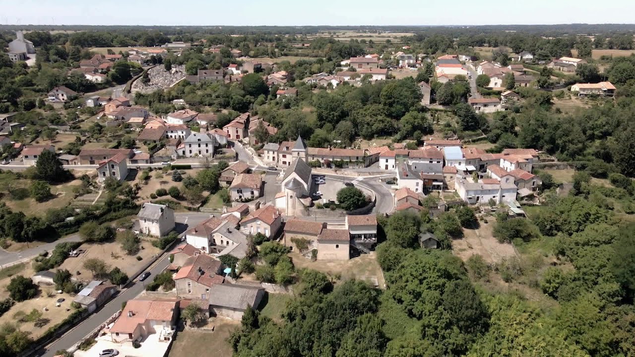 Un jour un village : Queaux dans la Vienne