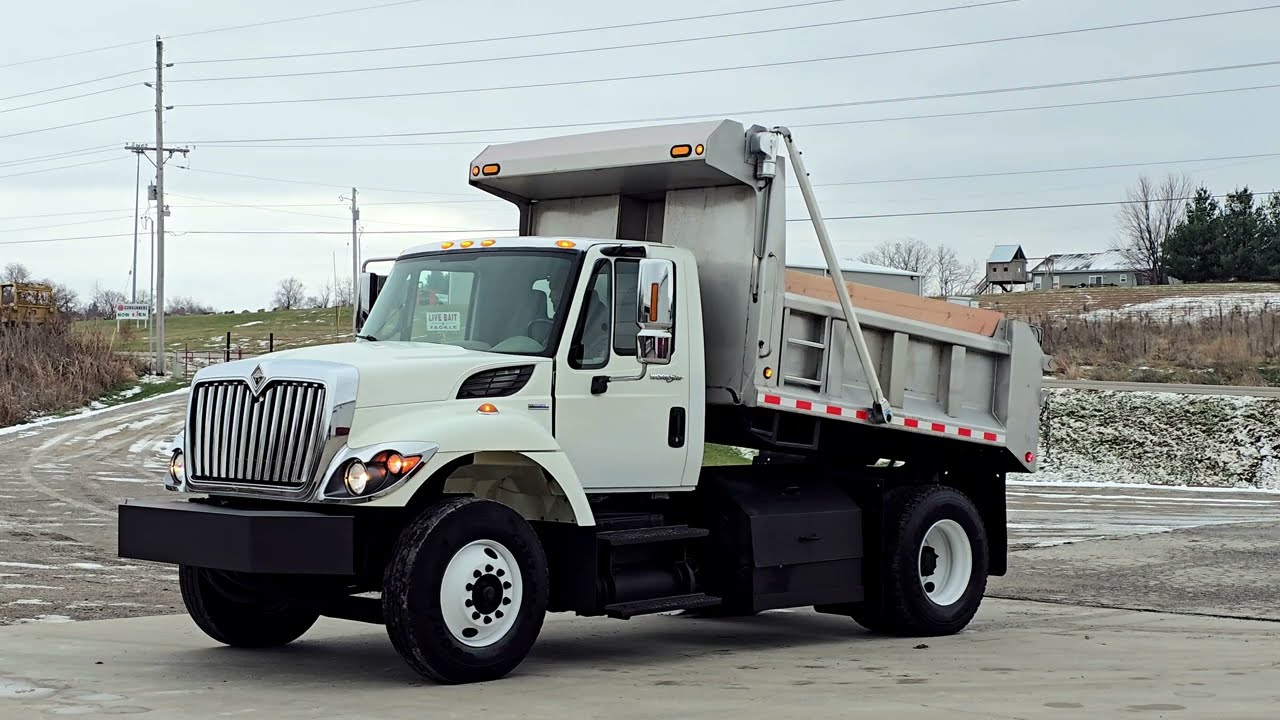 2008 INTERNATIONAL 7300 WORKSTAR DUMP TRUCK DT466 SS BED WHITE - "BED RAISING"