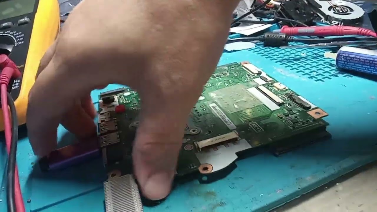 NOTEBOOK ACER NAO LIGA