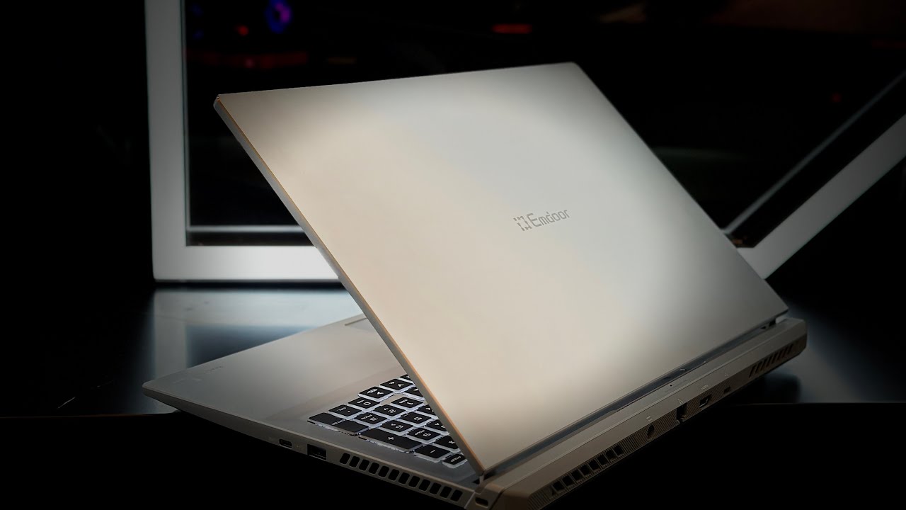 What&rsquo;s an Emdoor Gaming Laptop? Ryzen 9 7940HS and Radeon RX 7600M Hands On