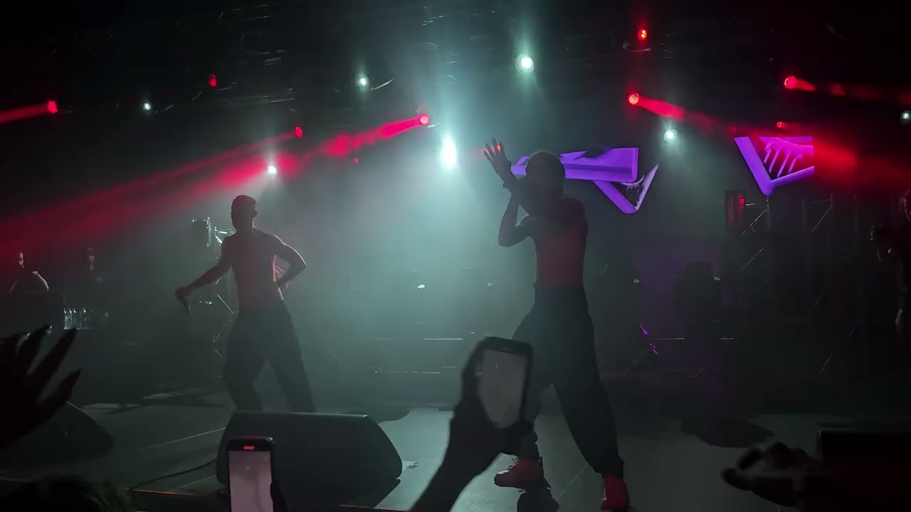 Kain feat. ekhoe, Pogány Induló - Latyo és haze live@AkvariumKlub