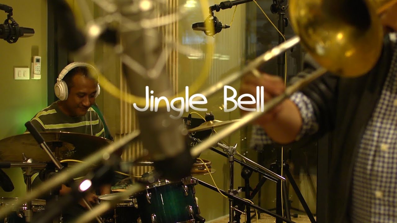 Groovetomatix - Jingle Bell