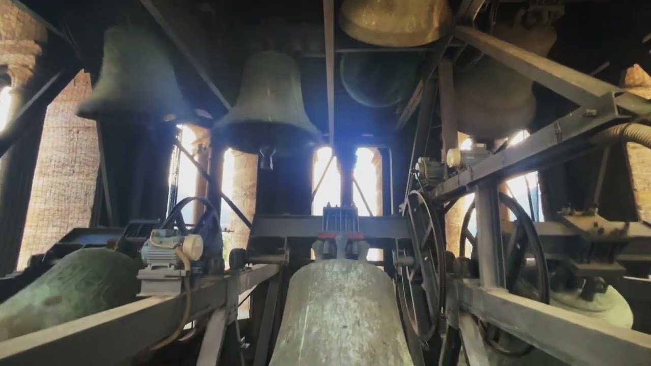 Plenum discendente nella cella campanaria - Campane della Cattedrale di S. Vigilio a Trento (TN)