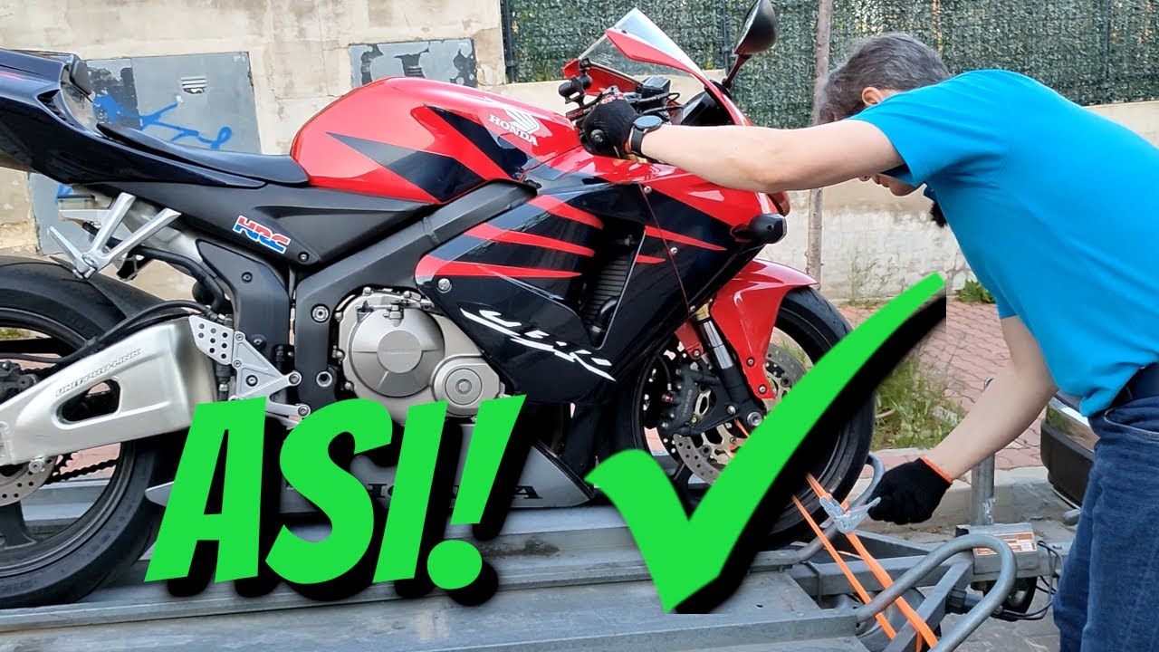 Como llevar tu moto en un remolque correctamente
