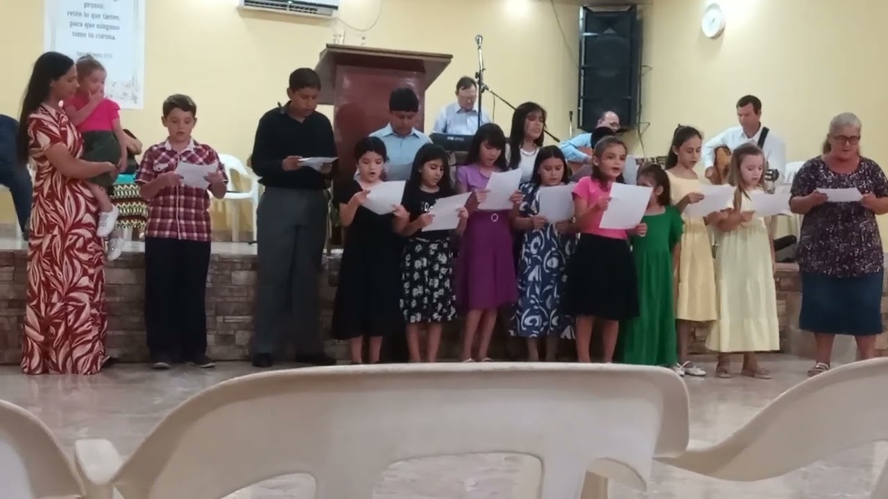 Niños de la escuelita C.E.M.A.D Castelli 
