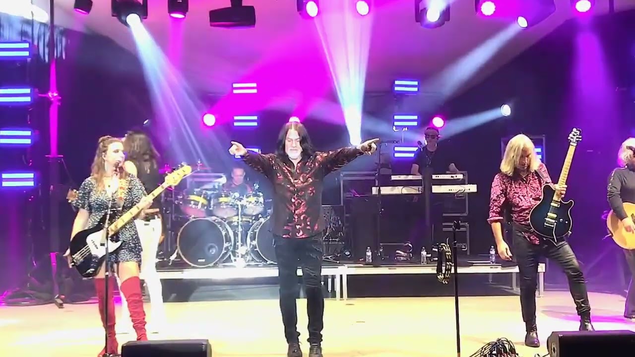 Tommy DeCarlo Dies at 60 | The Boston Fan Who Became the Band&rsquo;s Lead Singer