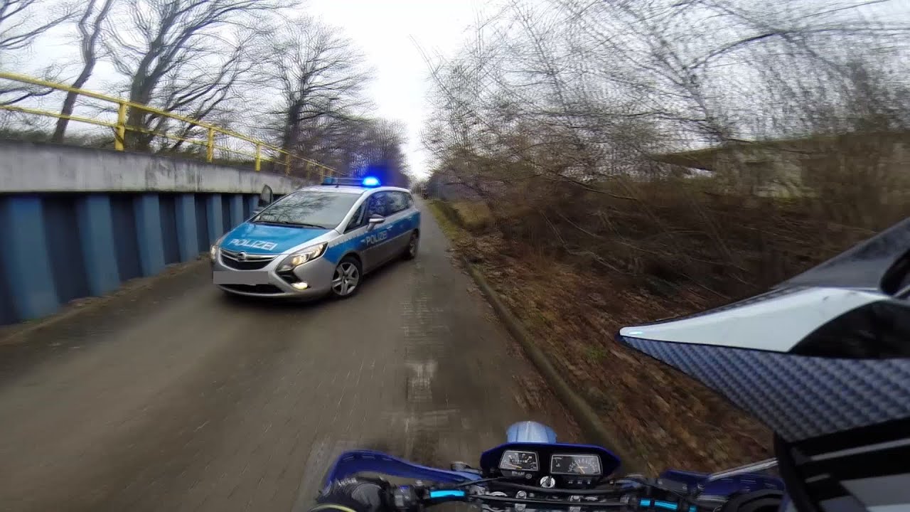 Police | Yamaha Dt/ Kreidler Supermoto | Berlin | GoPro Hero 3+