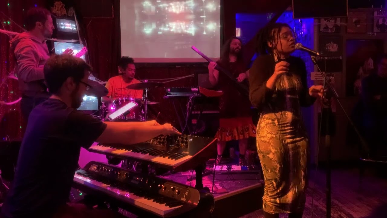 Karma F&ecirc;te (live at Cafe Mustache 10/11/23)