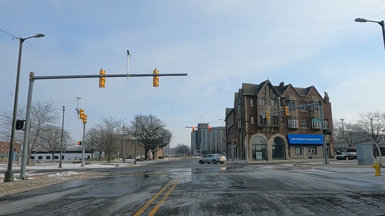 Benton Harbor, MI  Driving Around Town