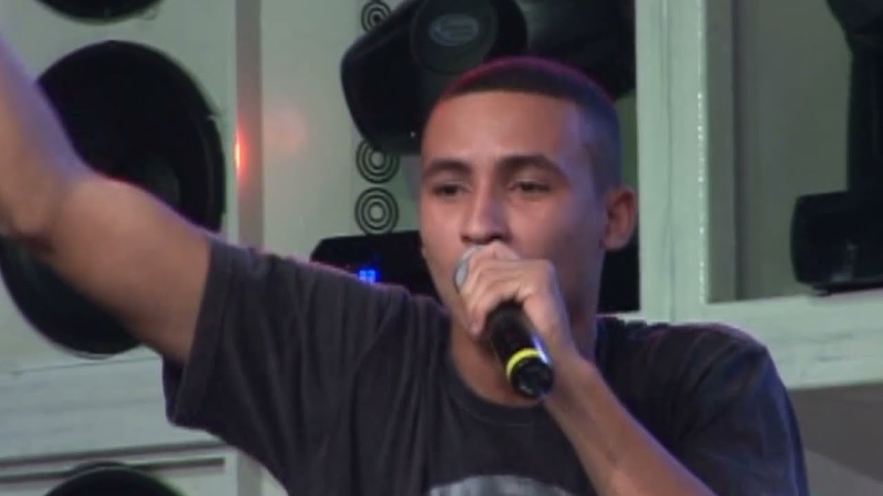 Bonde do Vinho - Bate com a Mão na Perninha - Top Furacão 2000