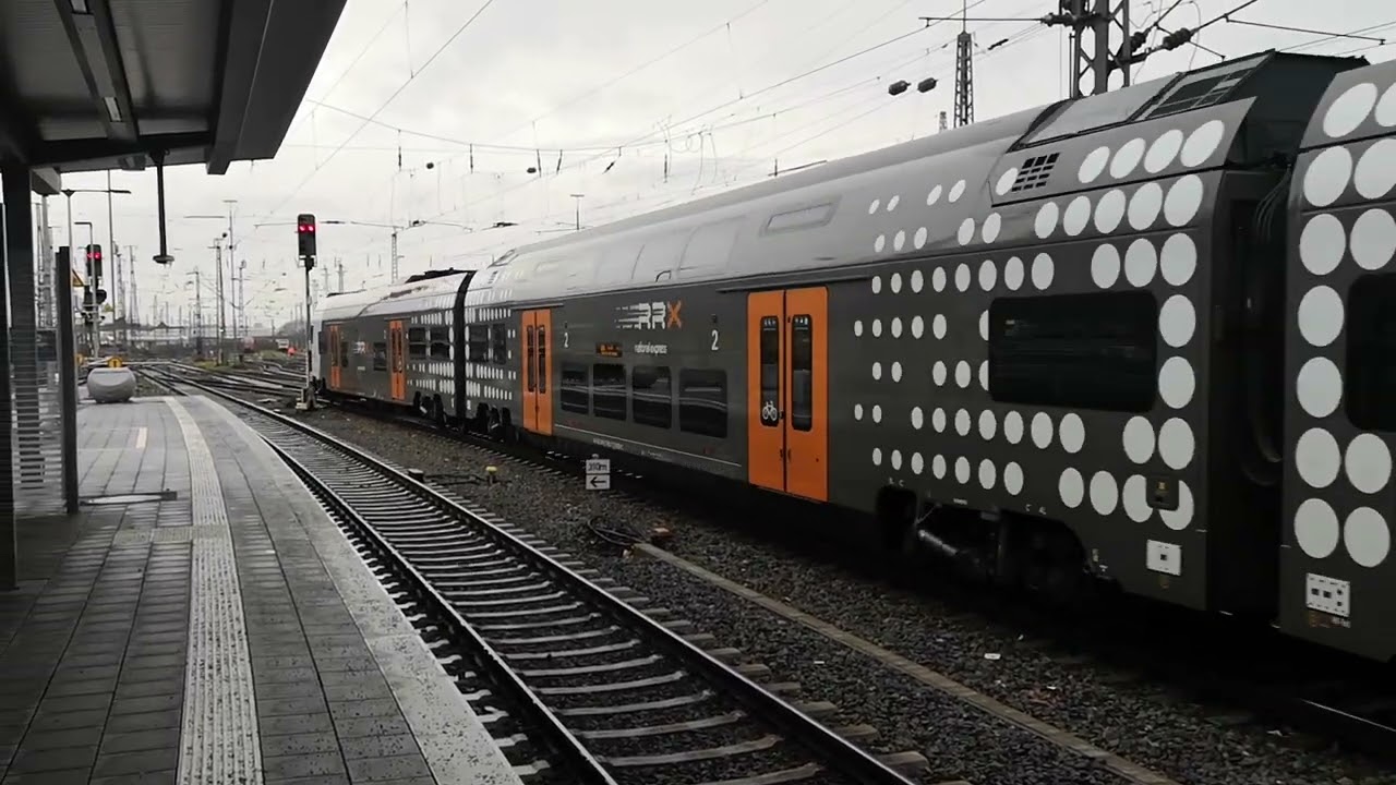 Zugverkehr in Dortmund Hbf am 23 12 2022.