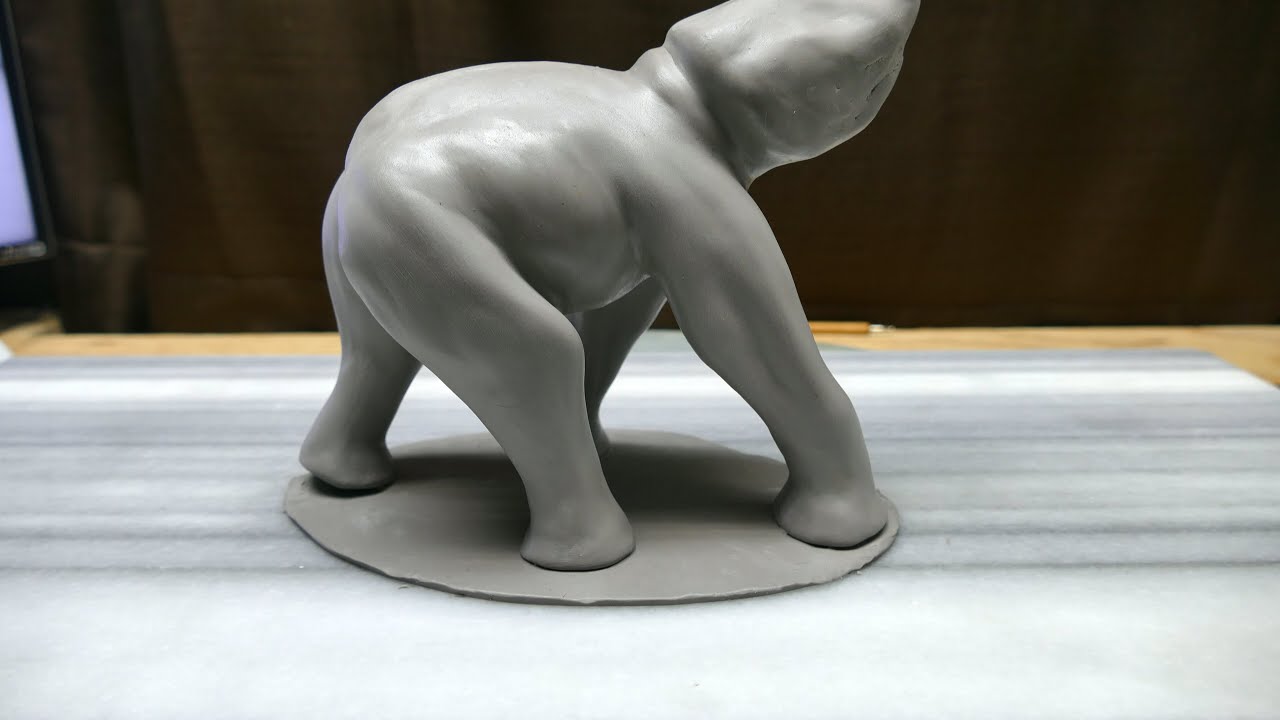 Sculpting an Elephant, part 6: Building out the legs