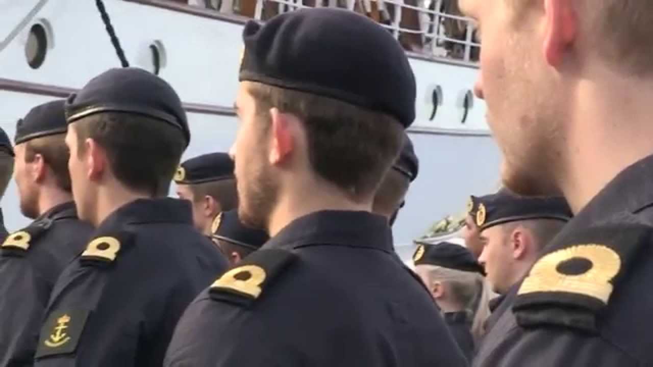 KNM Statsraad Lehmkuhl - Episode 1