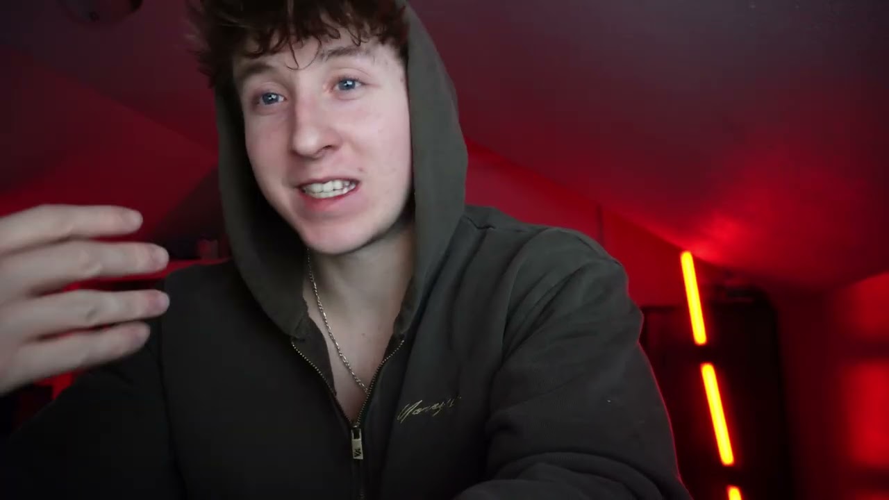 Вы обретете счастье, когда перестанете его искать.