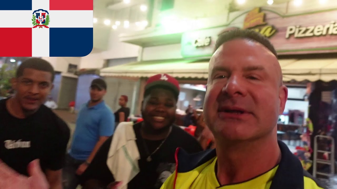 Walking Zona Colonial Santo Domingo at Night | Dominican Republic Nightlife 2025