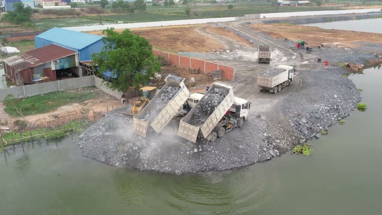 Nicely Project! Equipment at Work Almost Buried Alive During Construction Dozer Push