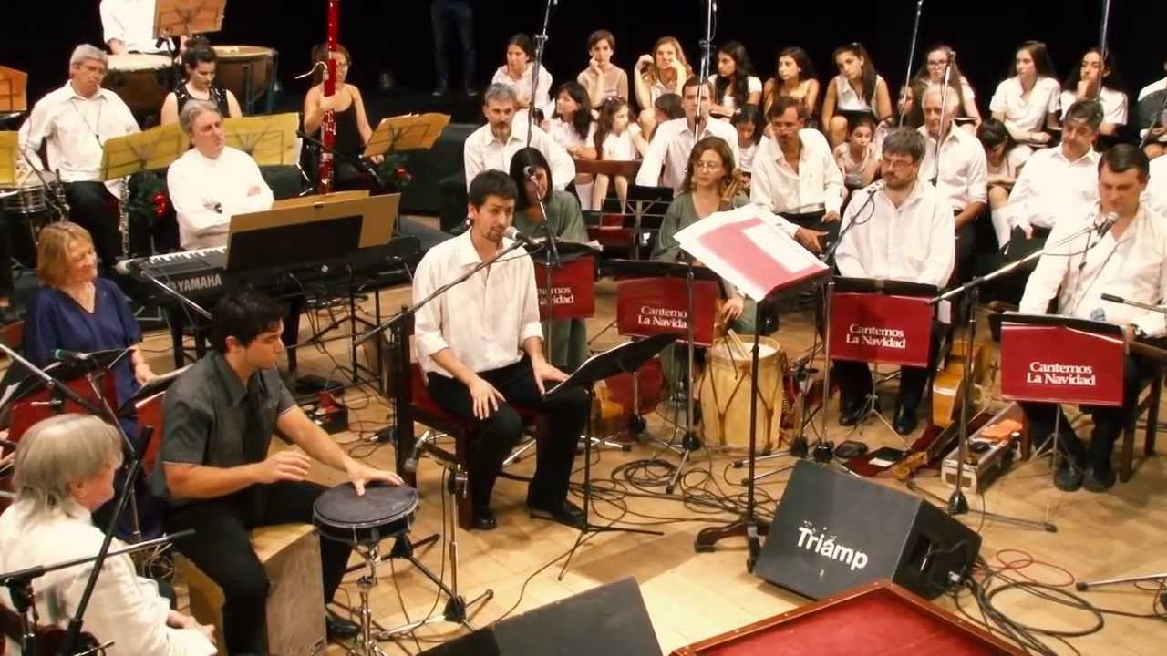 Cantemos La Navidad - Madre en la puerta hay un niño