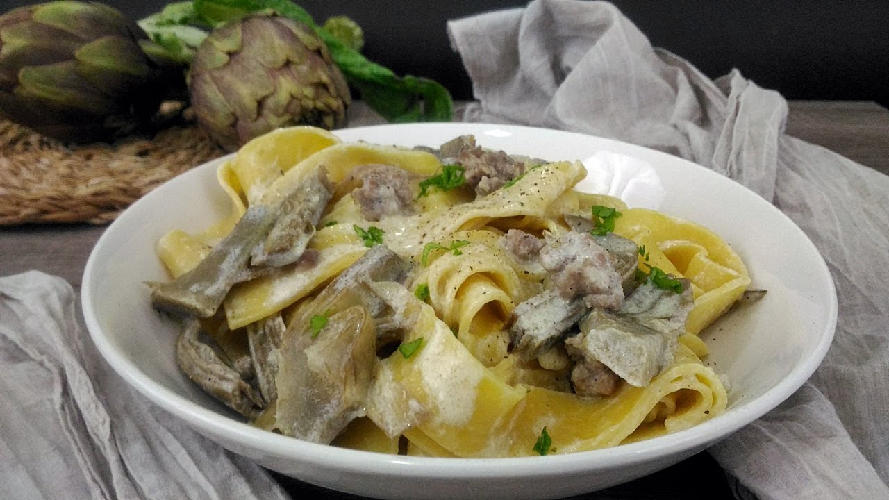 Pappardelle  cremose  con carciofi e salsiccia-artichoke and sausage pasta