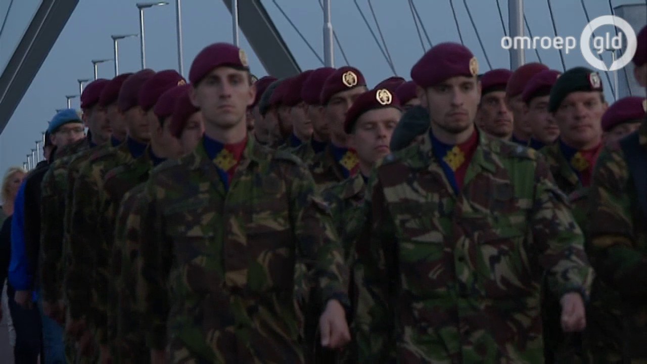 'Twee jaar na start Sunset March op brug Nijmegen, nog geen dag niet gelopen!'