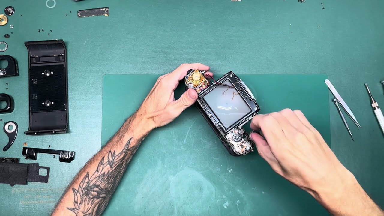 Pentax 6x7 Disassembly. 
