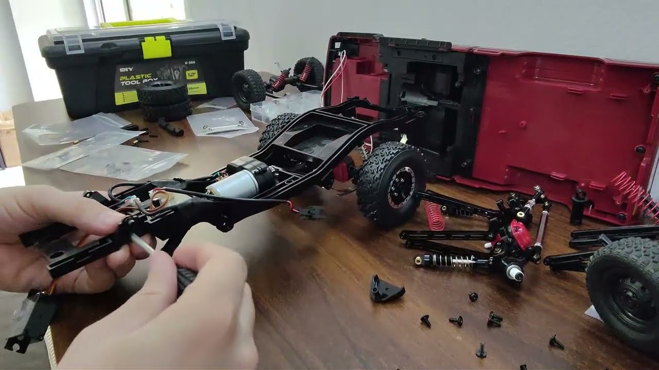 MN-82 Metal Upgrade Part 3: Front Axle, Driveshaft, & Metal Steering Fix! (Servo Arm Install)