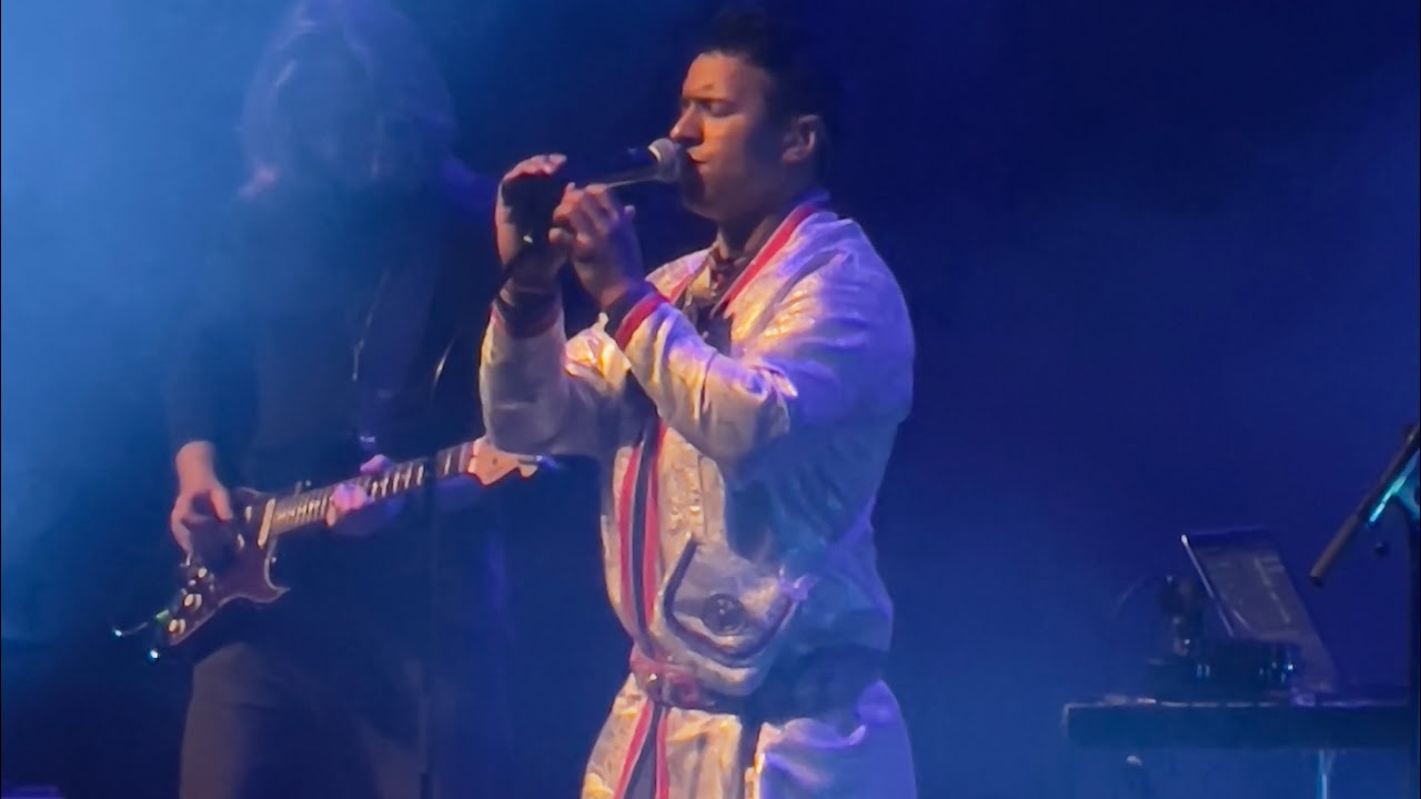 Jon Henrik Fjällgren - Aerpie (intro) + Mountain Dance Västerås kongress [4K]