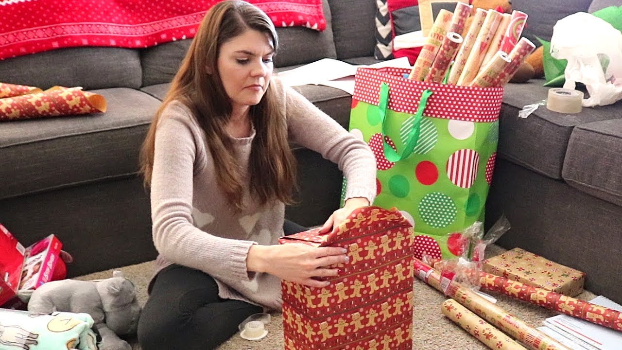 WRAPPING CHRISTMAS PRESENTS / HOW TO WRAP GIFTS / CHRISTMAS PREP