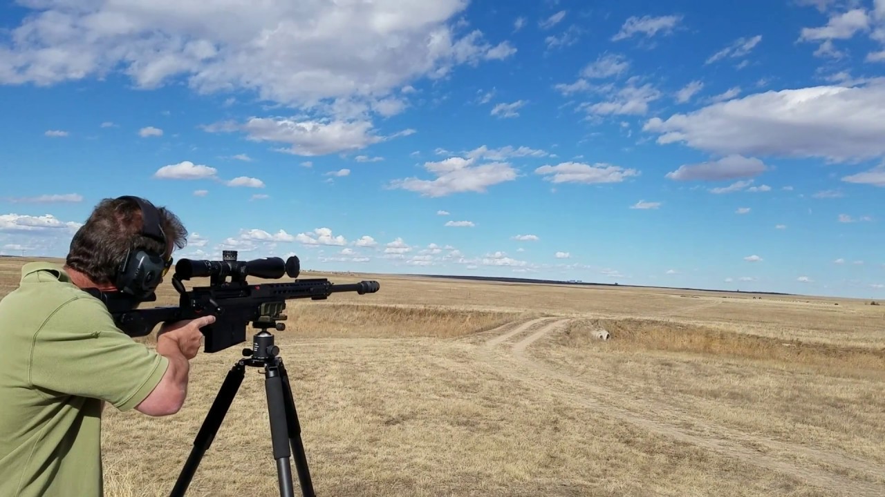 1000 yard first round hit with AX50 standing with tripod !