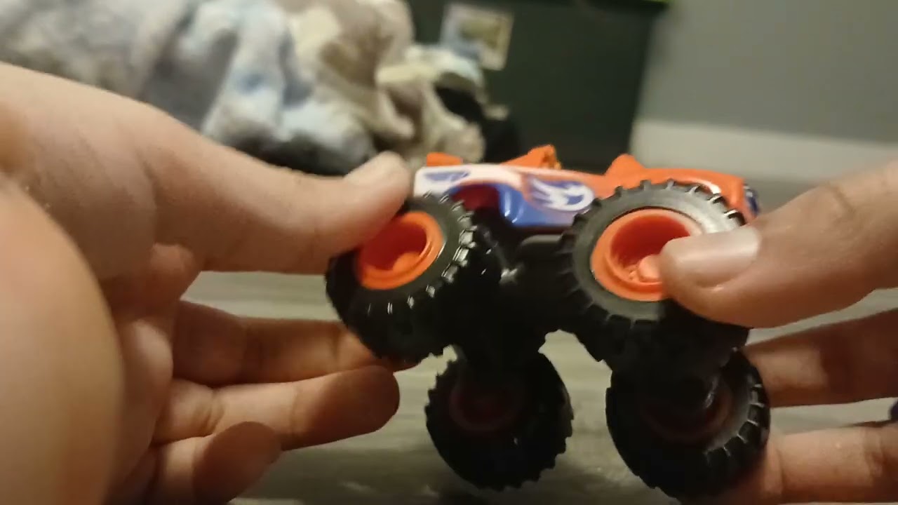 I unboxing mail truck blaze