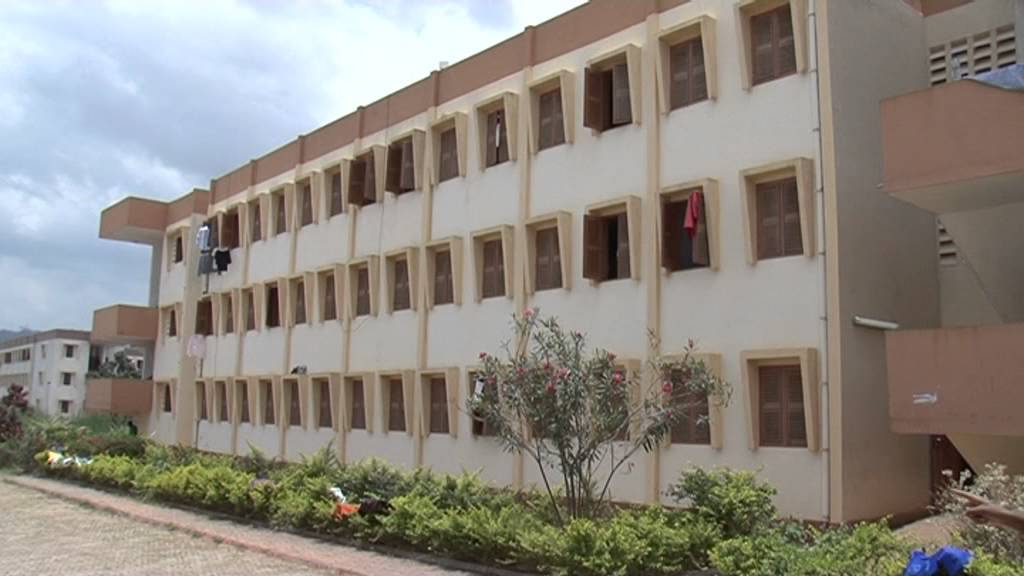 Reportage magazine Hindrich Assongo Cité universitaire de Yaoundé 1