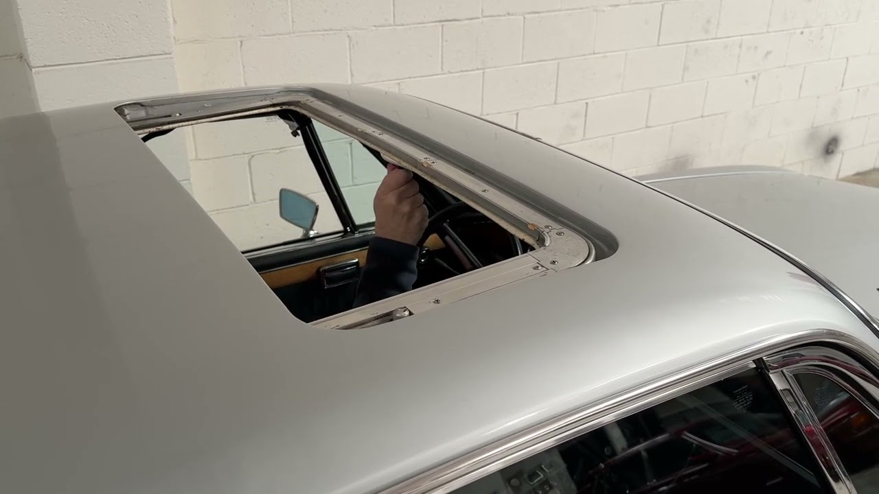 1973 BMW 3.0CS Manual Sunroof Operation