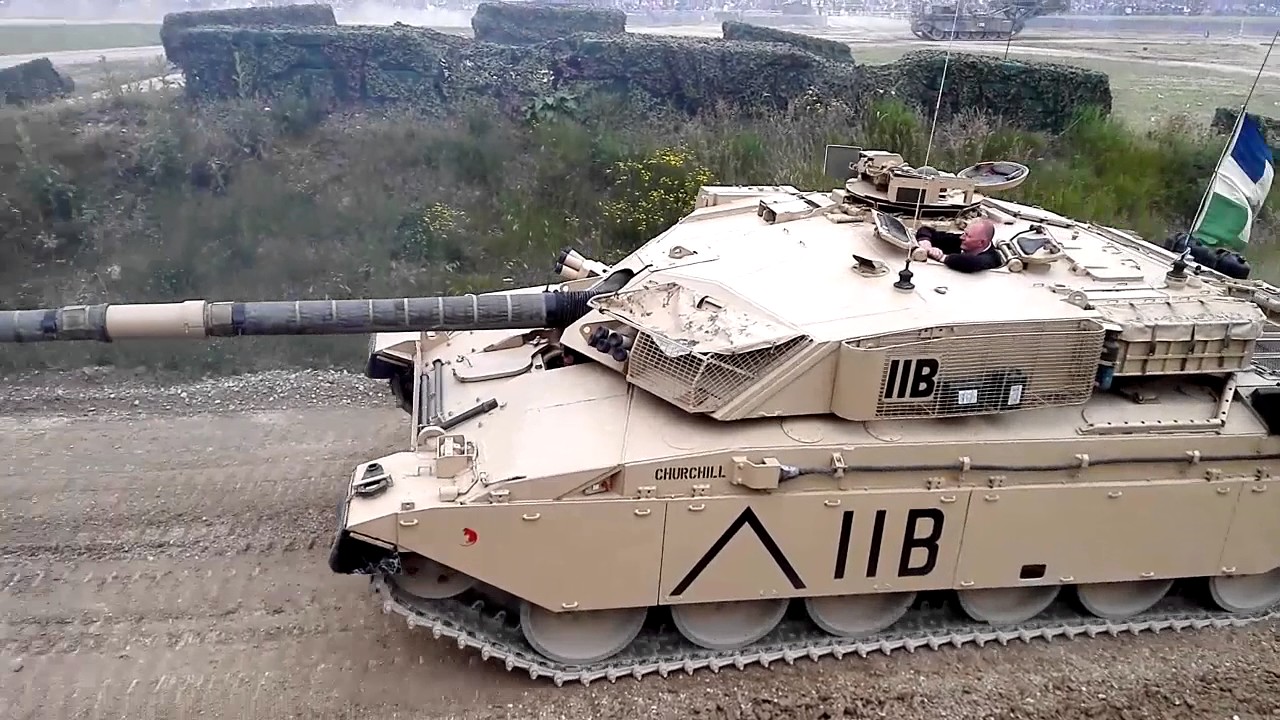 Chieftain to Challenger Tank Display -  Tankfest 2016