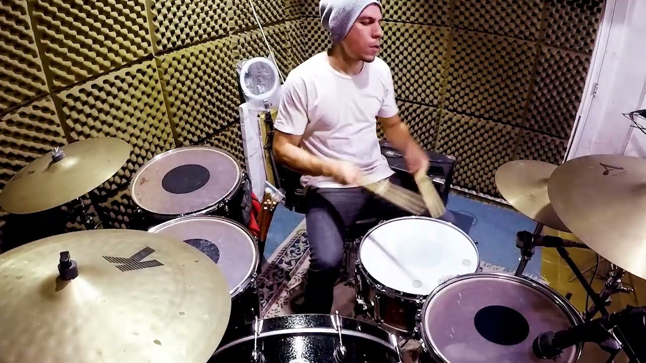 Amber Mark - Mixer (drums)