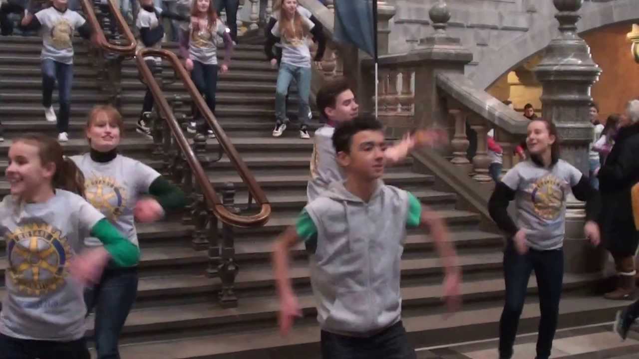 Flashmob  ter ere van Rotaryclub Antwerpen met 