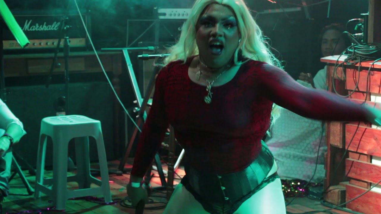 Kitty Von Phierce - John Wayne (Lady Gaga)