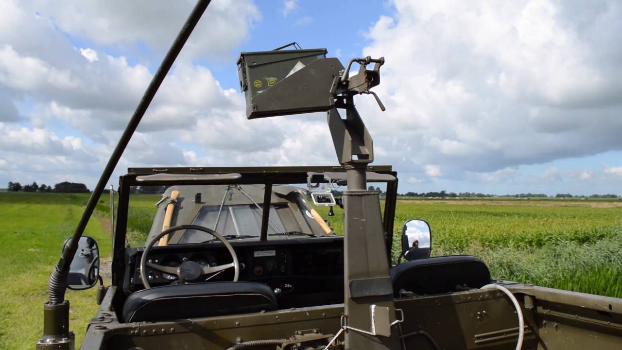 Land Rover Series III in Detail + Driving 109' Diesel