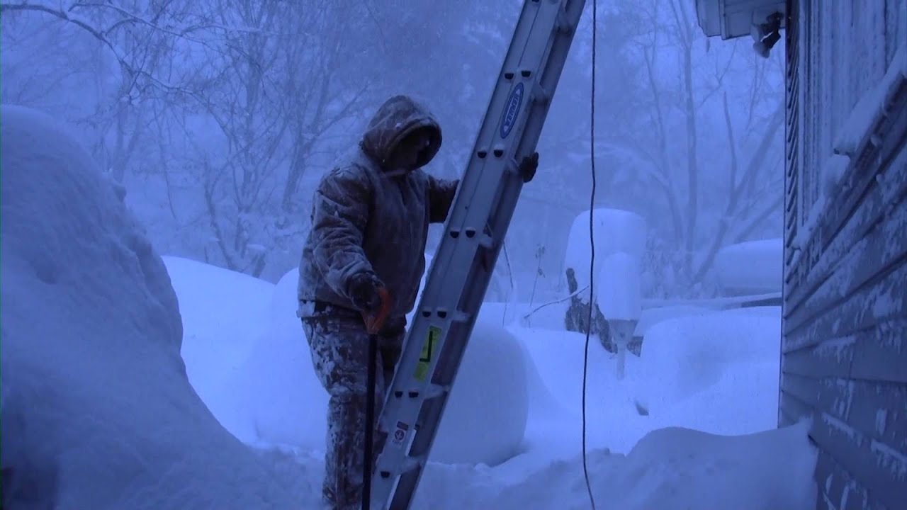 Гамбургский снежный шторм: Как удалить снег 6 с вашей крыши Pt 2