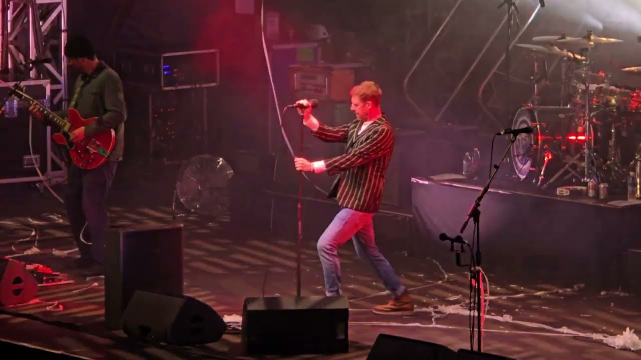 Kaiser Chiefs - The Angry Mob (Live) (Edinburgh Castle, 04/07/2025)