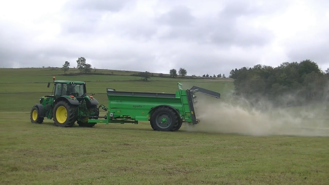John Deere 6120M Unia Apollo 8