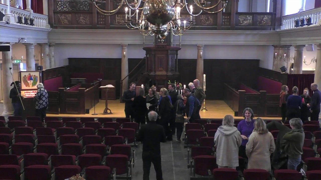 Viering in de Lutherse Kerk op het Spui in Amsterdam op de eerste zondag van Advent, 30 november