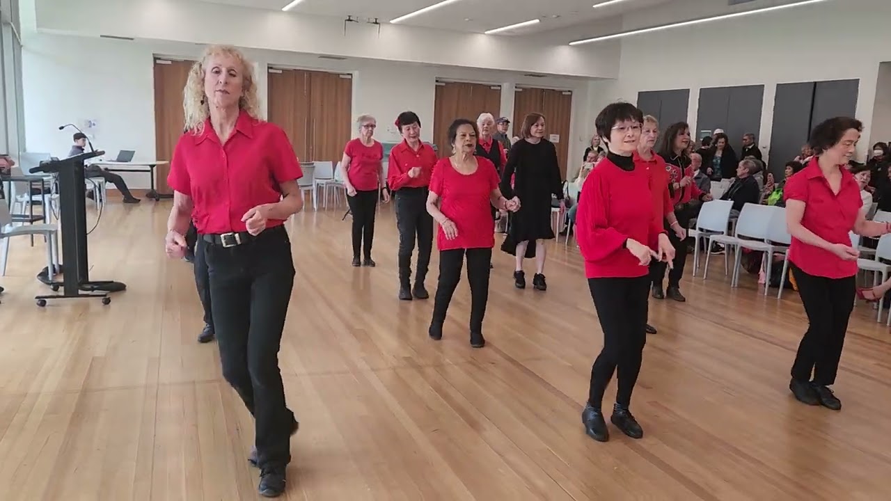 Line dancing medley Three Little Birds and House of Bamboo